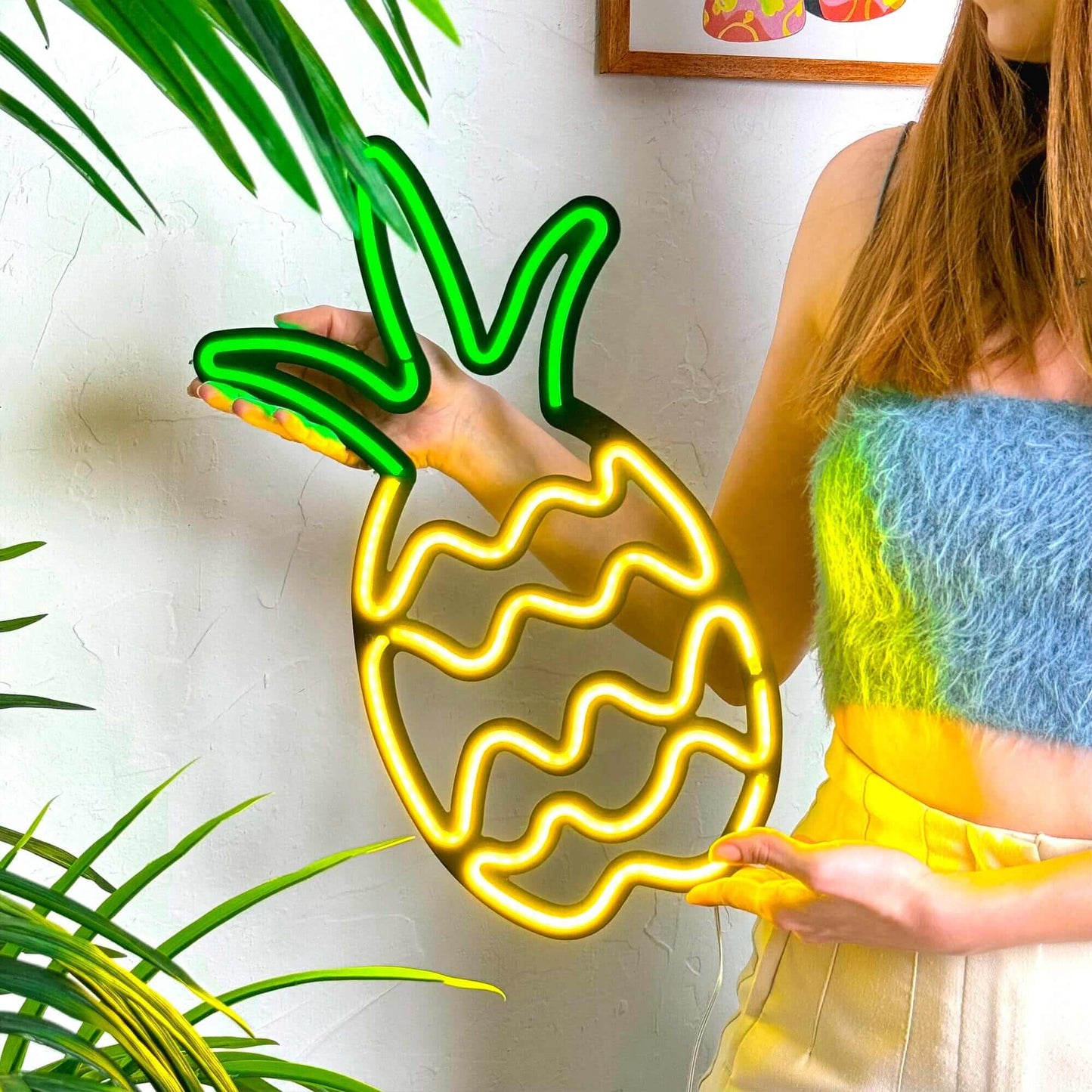 Ananas - Neon Signs Neon Wall Art | SKU: NEO-022 | Available at Decojuana | Tags: Home Accessories,Home Wall Art,Home Wall Decor,Light,Lightning,Neon Pineapple,neon wall art,Neon Wall Decor,Neon Wall Letter,Summer Decor,Tropical Wall Art,Tropical Wall Dec