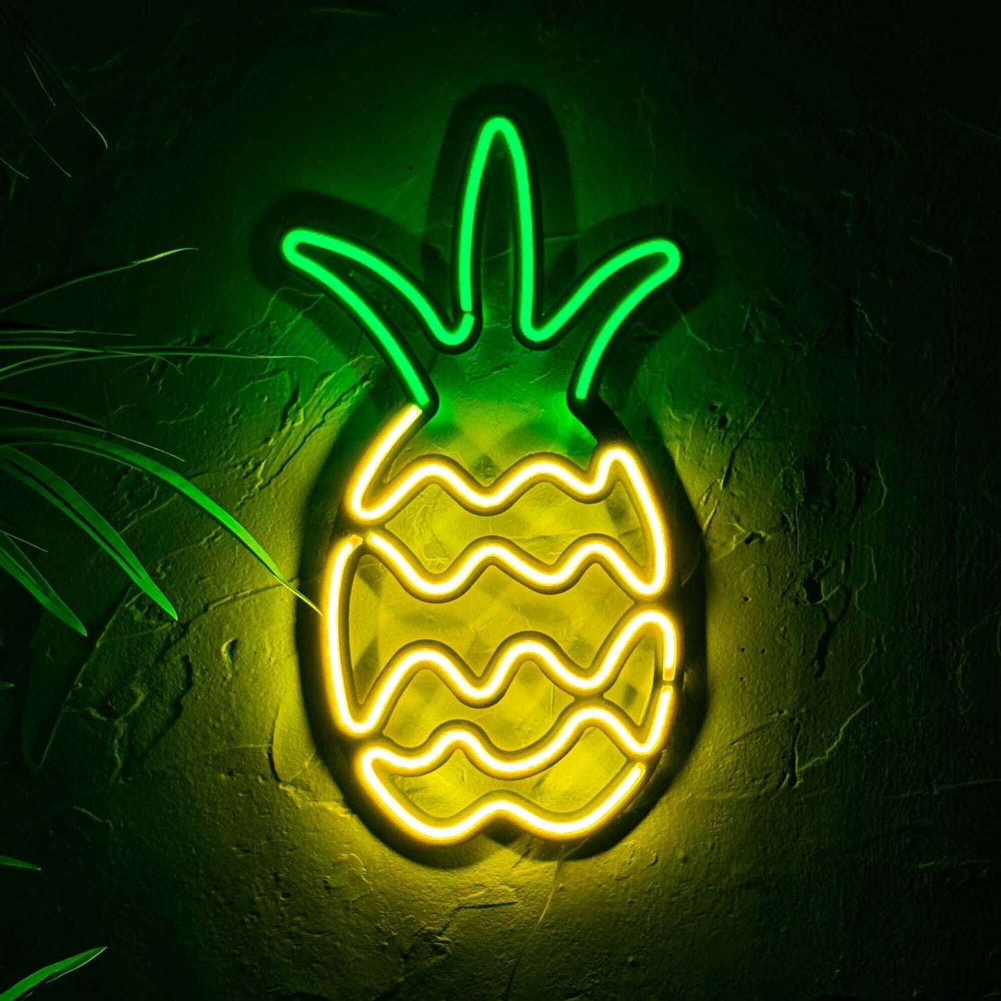 Ananas - Neon Signs Neon Wall Art | SKU: NEO-022 | Available at Decojuana | Tags: Home Accessories,Home Wall Art,Home Wall Decor,Light,Lightning,Neon Pineapple,neon wall art,Neon Wall Decor,Neon Wall Letter,Summer Decor,Tropical Wall Art,Tropical Wall Dec