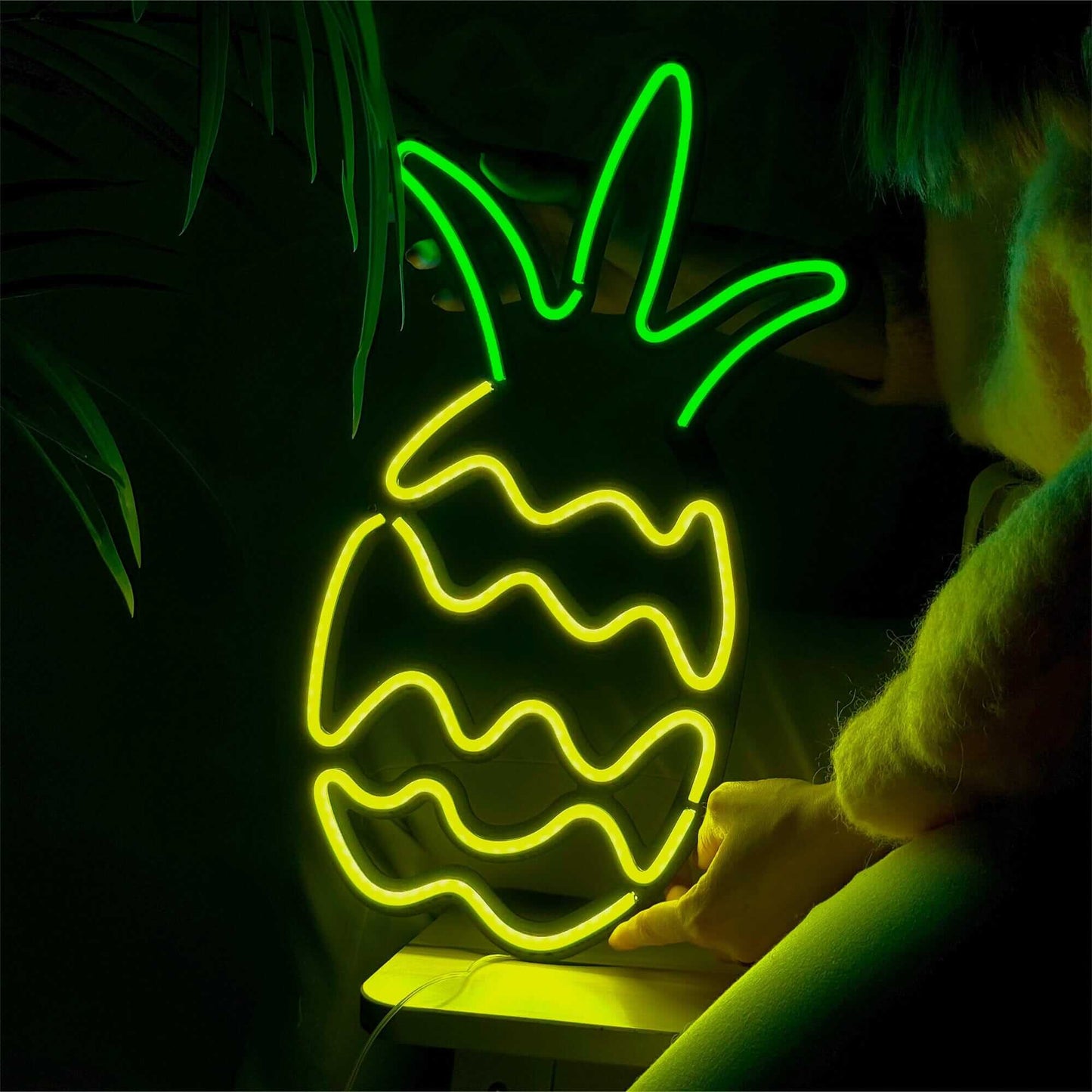 Ananas - Neon Signs Neon Wall Art | SKU: NEO-022 | Available at Decojuana | Tags: Home Accessories,Home Wall Art,Home Wall Decor,Light,Lightning,Neon Pineapple,neon wall art,Neon Wall Decor,Neon Wall Letter,Summer Decor,Tropical Wall Art,Tropical Wall Dec