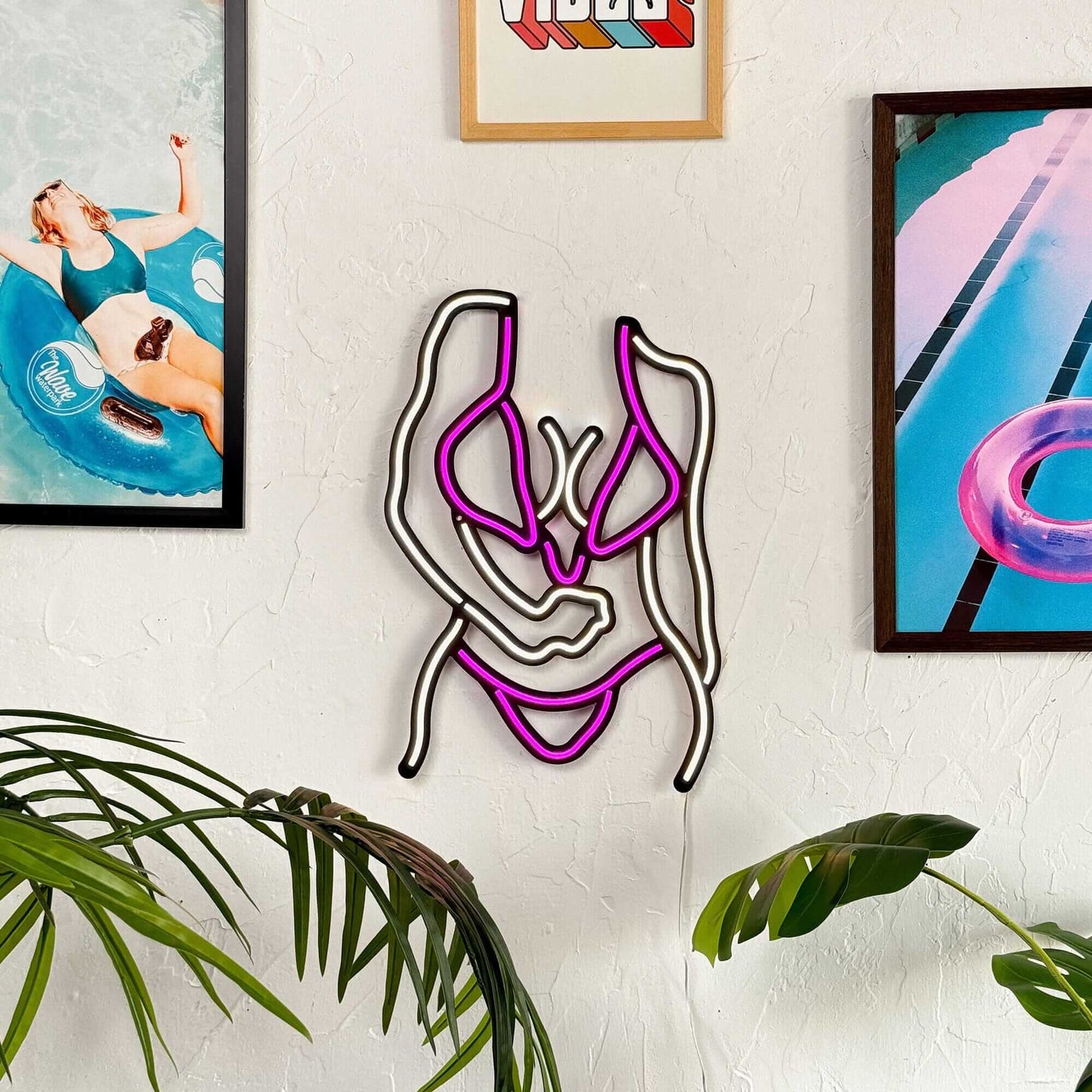 Bikini Girl - Neon Signs Neon Wall Art | SKU: NEO-088 | Available at Decojuana | Tags: metal neon wall decor,Neon Artwork,neon party wall decor,Neon Signs,neon wall art,Neon Wall Decor