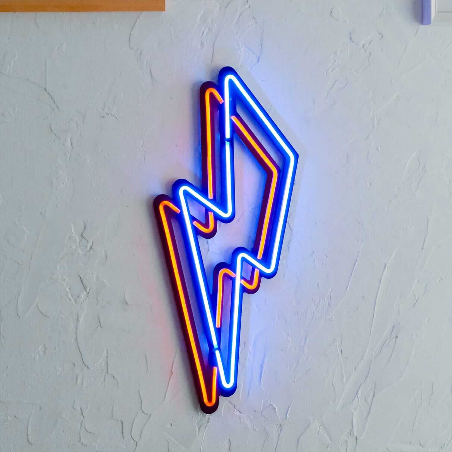 Flash - Neon Signs Neon Wall Art | SKU: NEO-015 | Available at Decojuana | Tags: led,Led decor,Led Wall Decor,Light,Lightning,Metal Artwork,Metal Decoration,Metal Wall Art,Metal Wall Art Decor,Metal Wall Decor,neon wall art,Neon Wall Decor