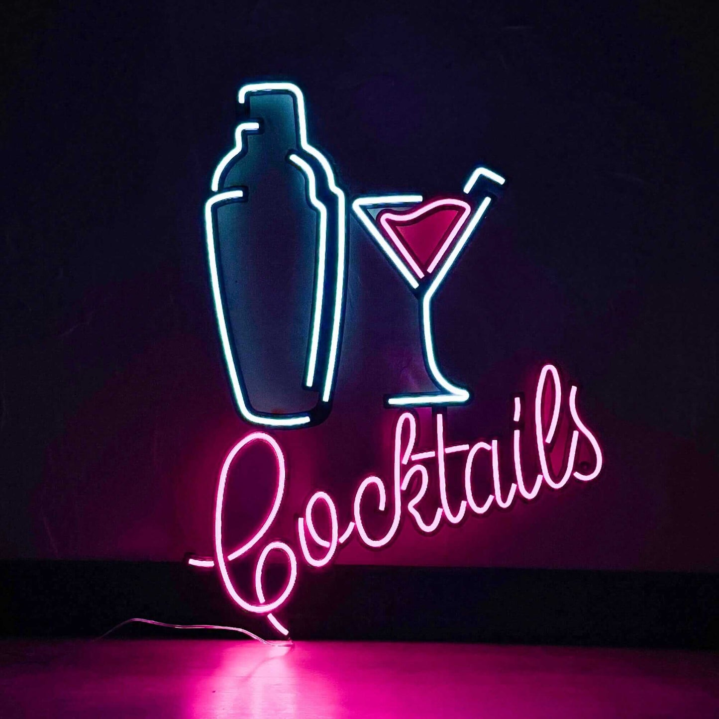 Shaker and Cocktails - Neon Signs Neon Wall Art | SKU: NEO-141 | Available at Decojuana | Tags: metal neon wall decor,Metal Neon Wall Letter,Neon Artwork,neon party wall decor,Neon Signs,neon wall art,Neon Wall Decor,Neon Wall Letter