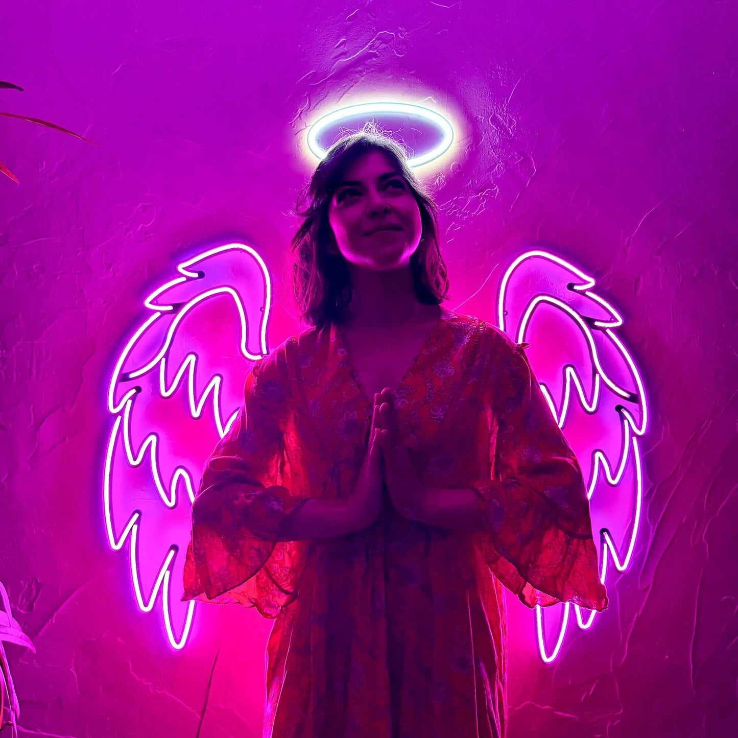 Neon Wings Angel - Neon Signs Neon Wall Art | SKU: NEO-129 | Available at Decojuana | Tags: Neon Artwork,neon party wall decor,Neon Signs,neon wall art,Neon Wall Decor