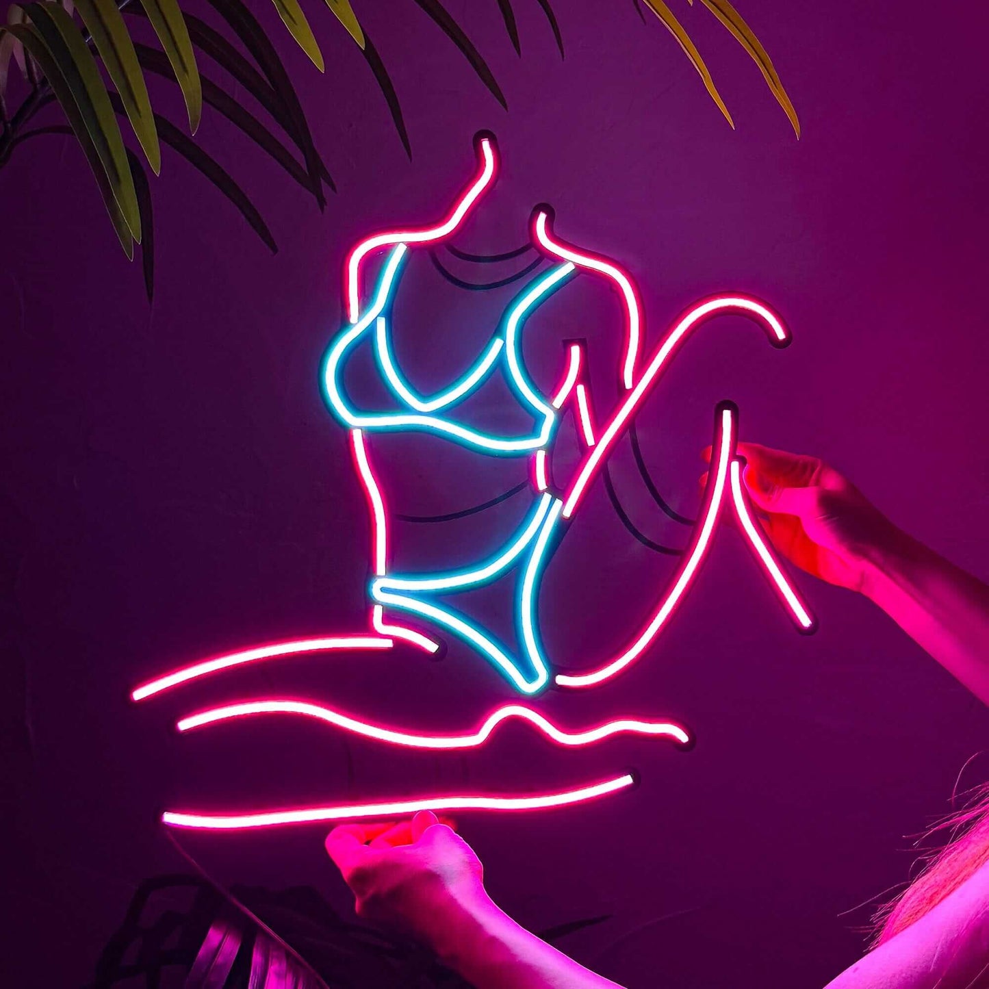 Femme Fatale 2 - Neon Signs Neon Wall Art | SKU: NEO-134 | Available at Decojuana | Tags: Neon Artwork,Neon Signs,neon wall art,Neon Wall Decor