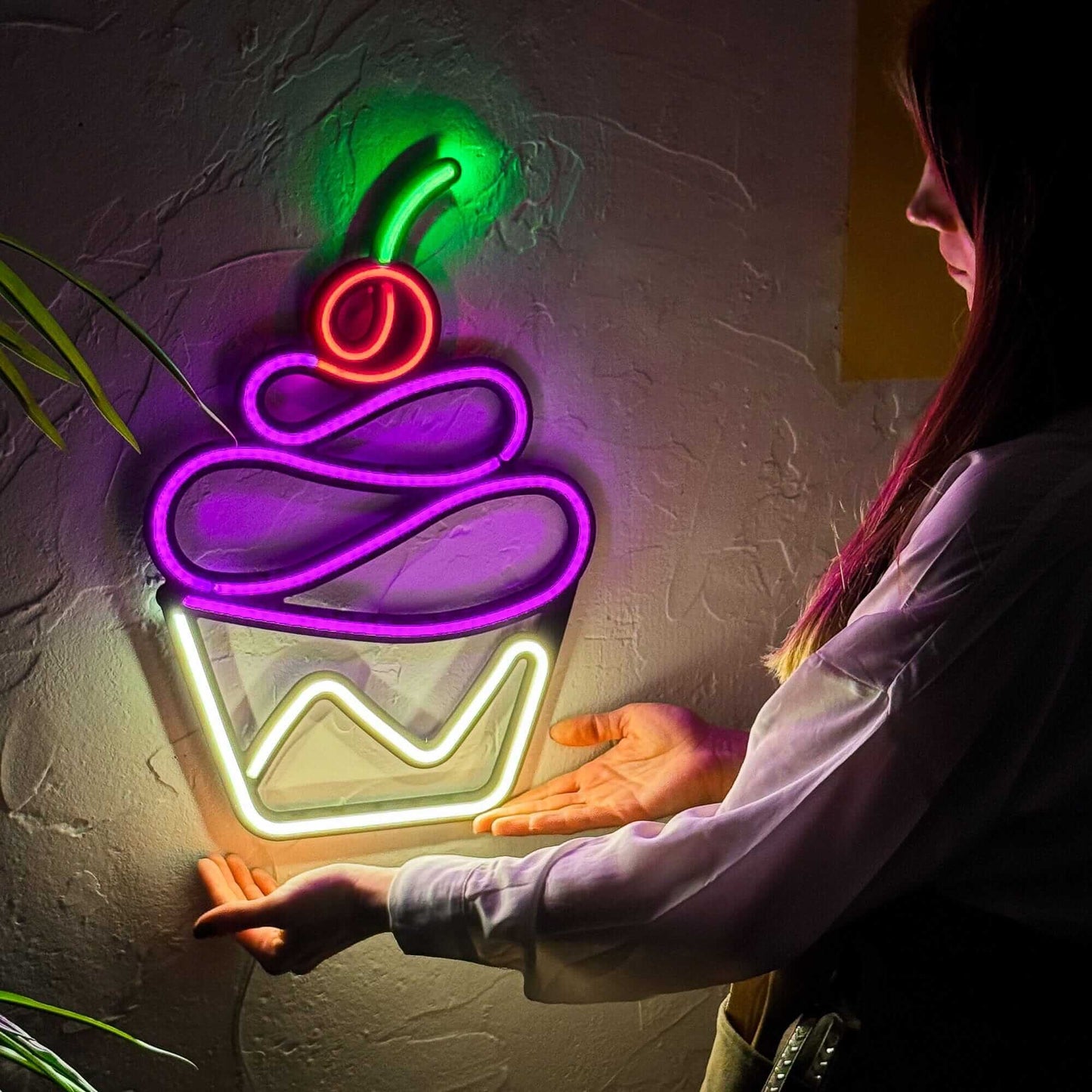 Cupcake - Neon Signs Neon Wall Art | SKU: NEO-024 | Available at Decojuana | Tags: bakery shop,discount,Kitchen Wall Art,Kitchen Wall Decor,led,Led decor,Led Wall Decor,Led Wall Letter Decor,Light,Lightning,Metal Artwork,Metal Decoration,Metal Wall Art,Me